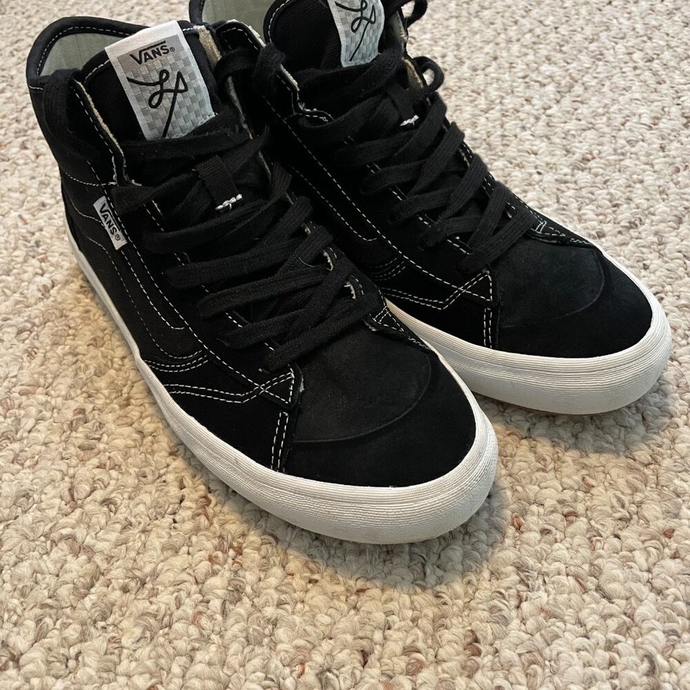 VANS Lizzie Shoe in Black